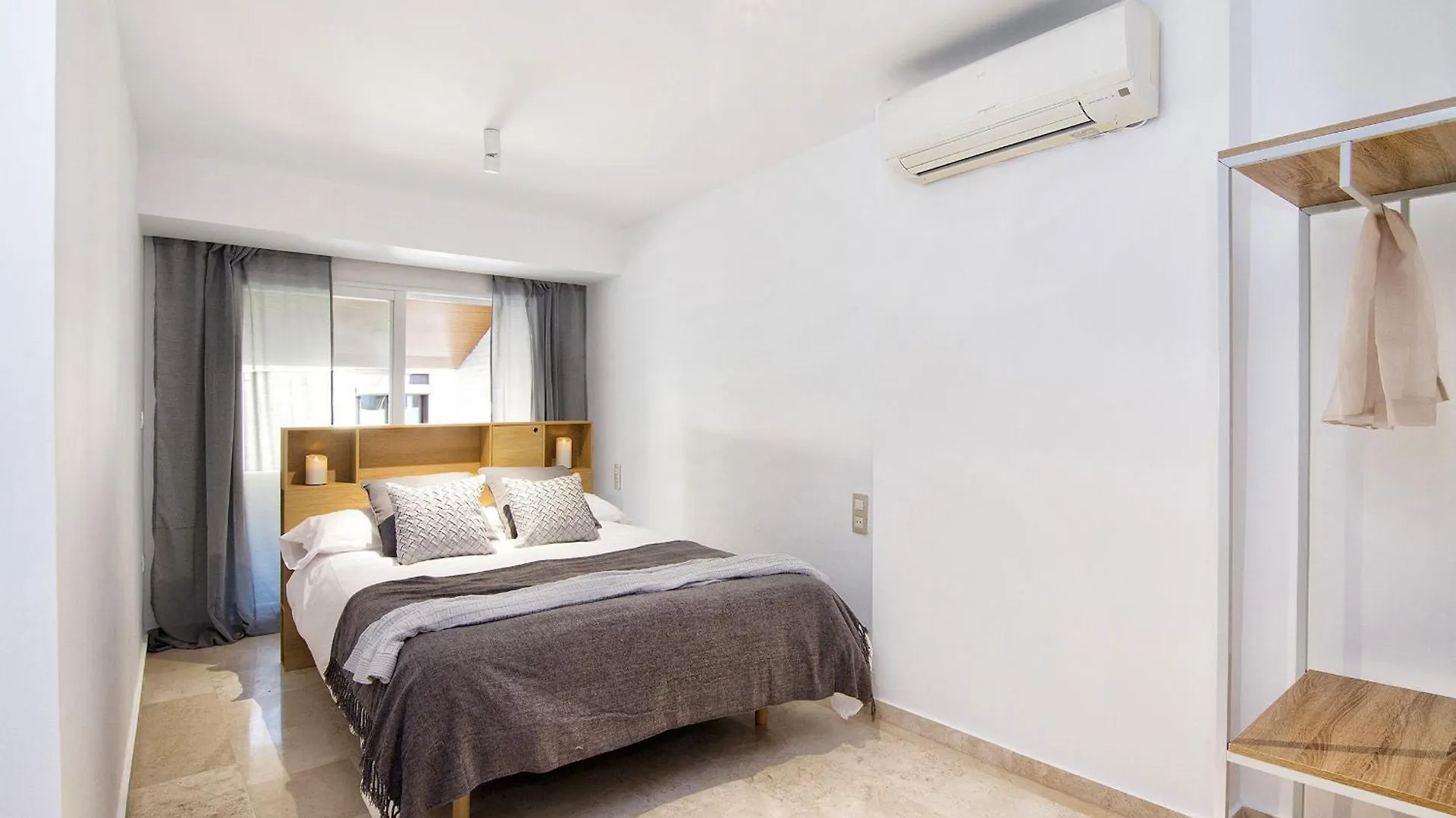 Bibrambla Penthouse Over Cathedral Apartment Granada 0*,  Spain
