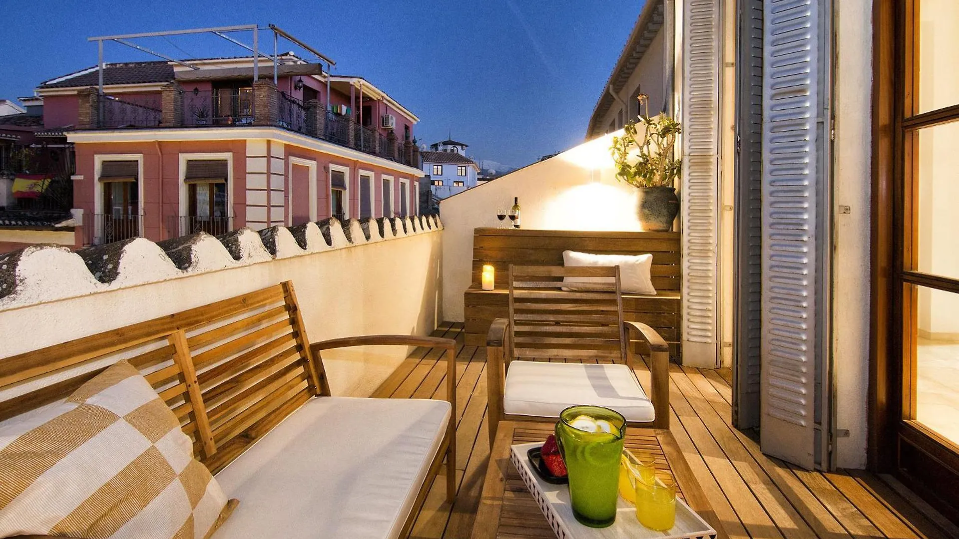 Bibrambla Penthouse Over Cathedral Apartment Granada