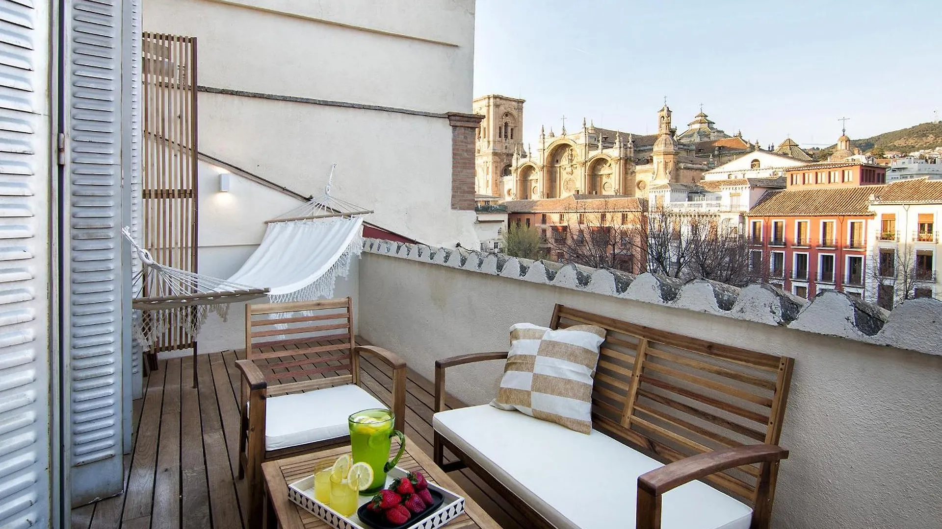 Bibrambla Penthouse Over Cathedral Apartment Granada