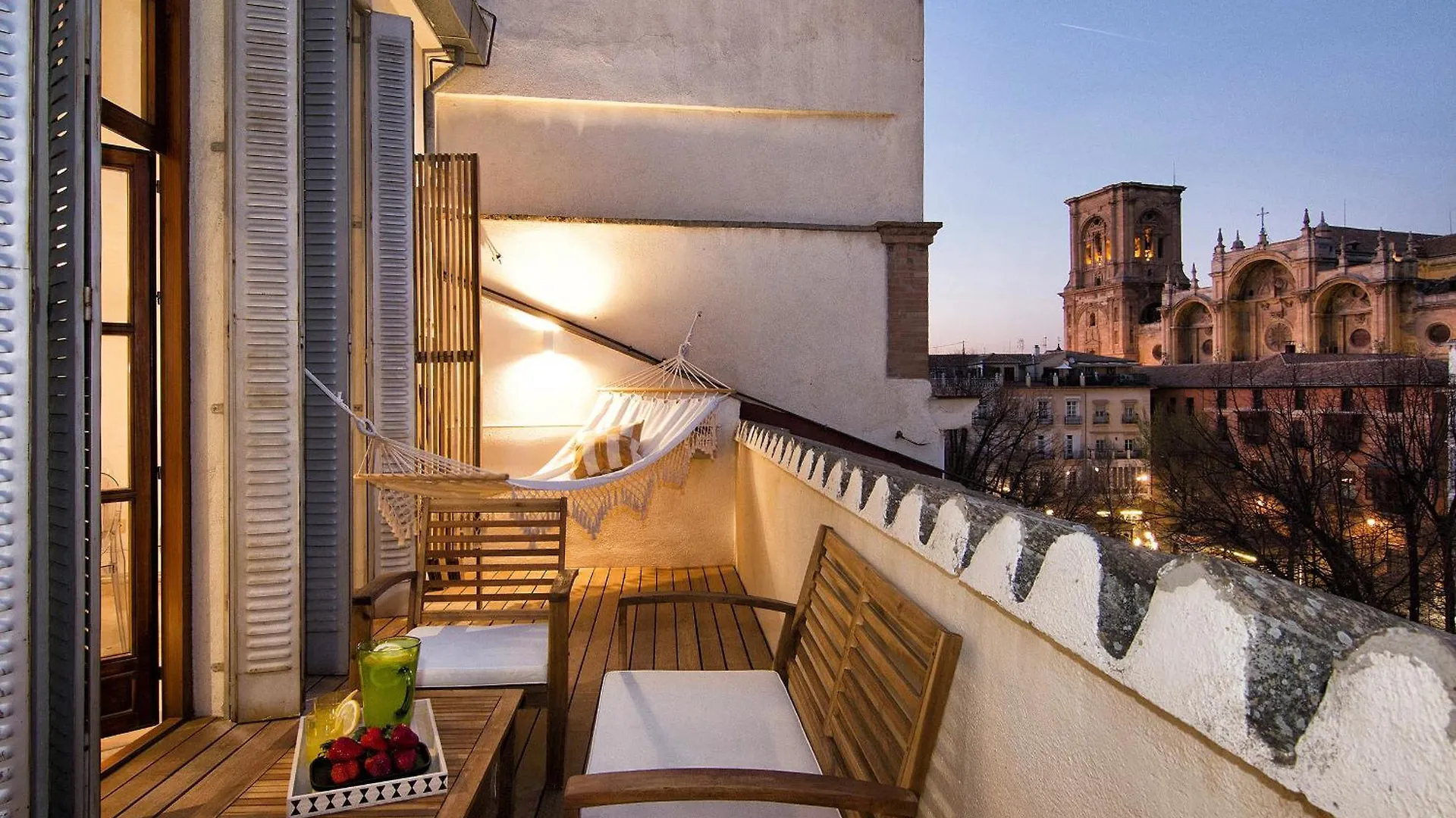 Bibrambla Penthouse Over Cathedral Apartment Granada